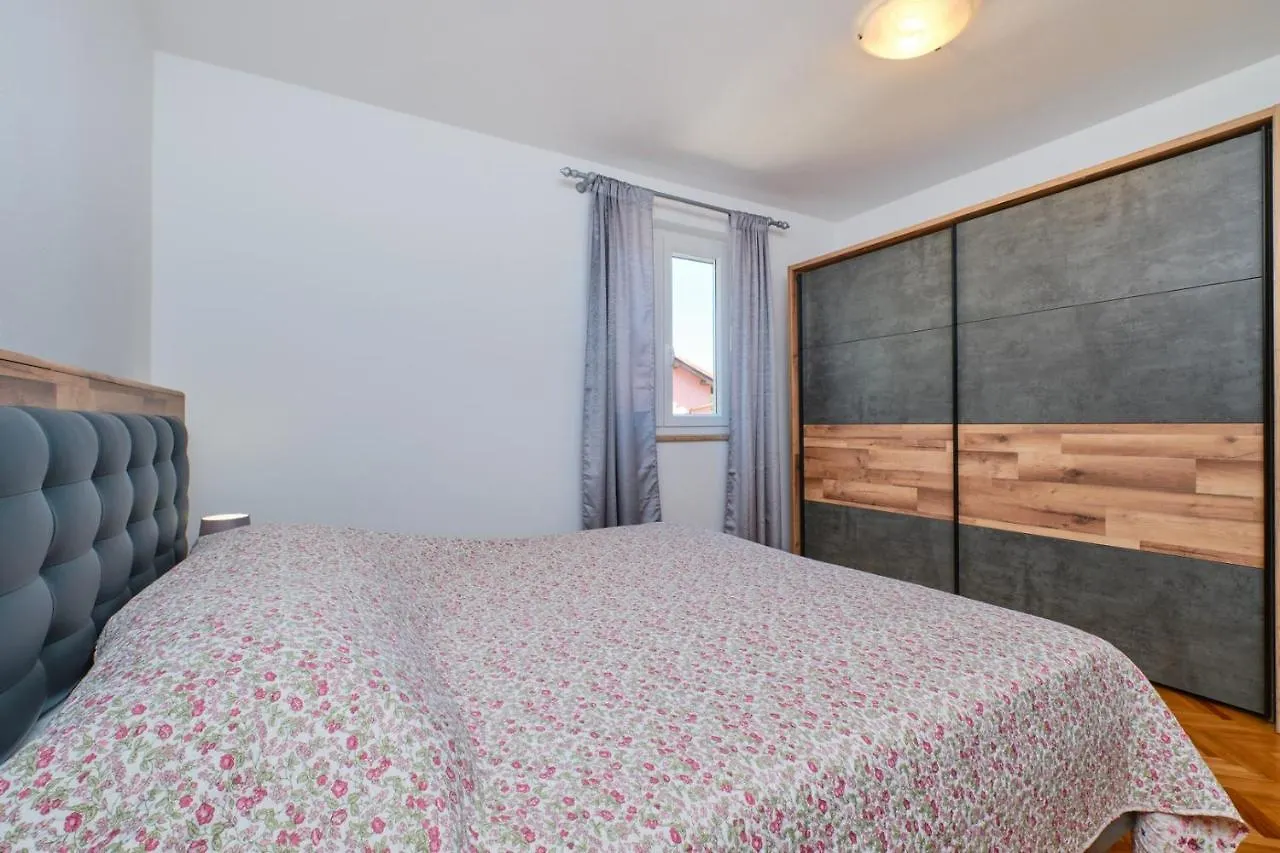 House Katarina With Sea View And Berth Apartment Mali Losinj